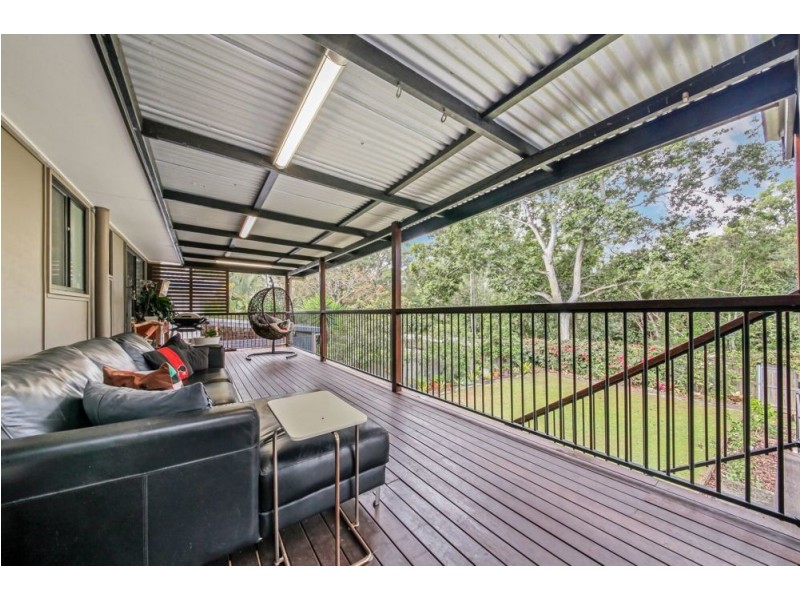 22 Folkstone Avenue, Albany Creek QLD 4035