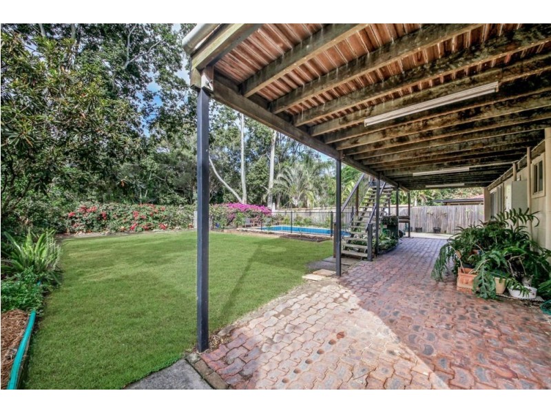 22 Folkstone Avenue, Albany Creek QLD 4035