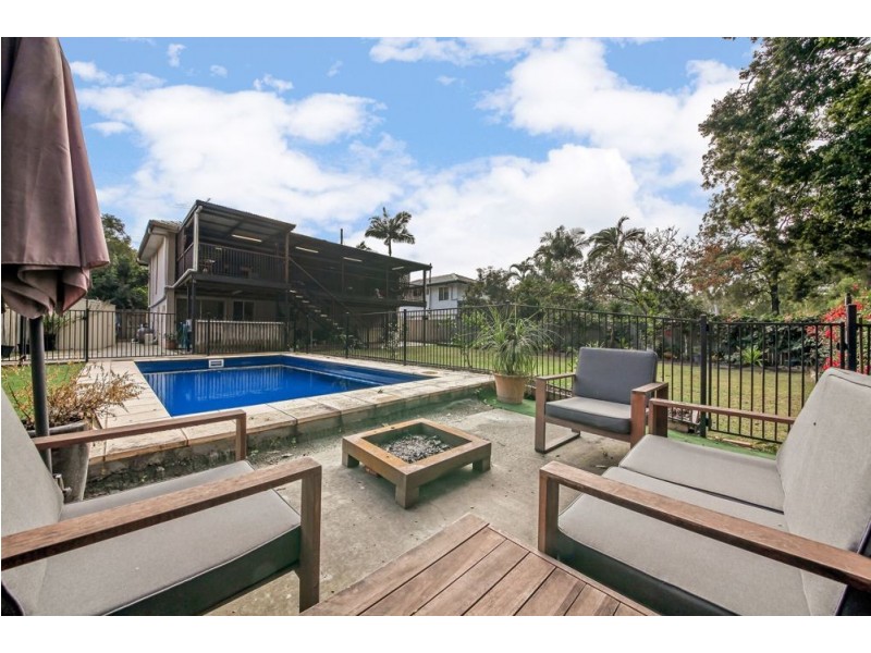 22 Folkstone Avenue, Albany Creek QLD 4035