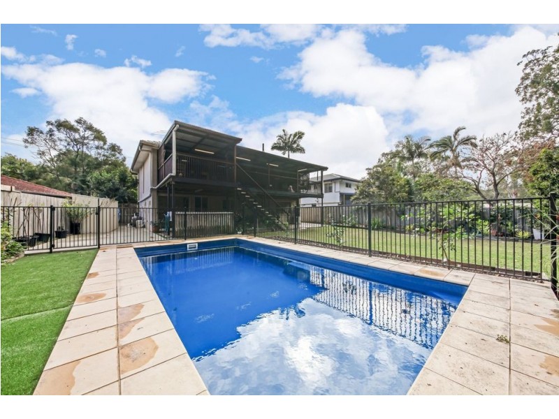 22 Folkstone Avenue, Albany Creek QLD 4035