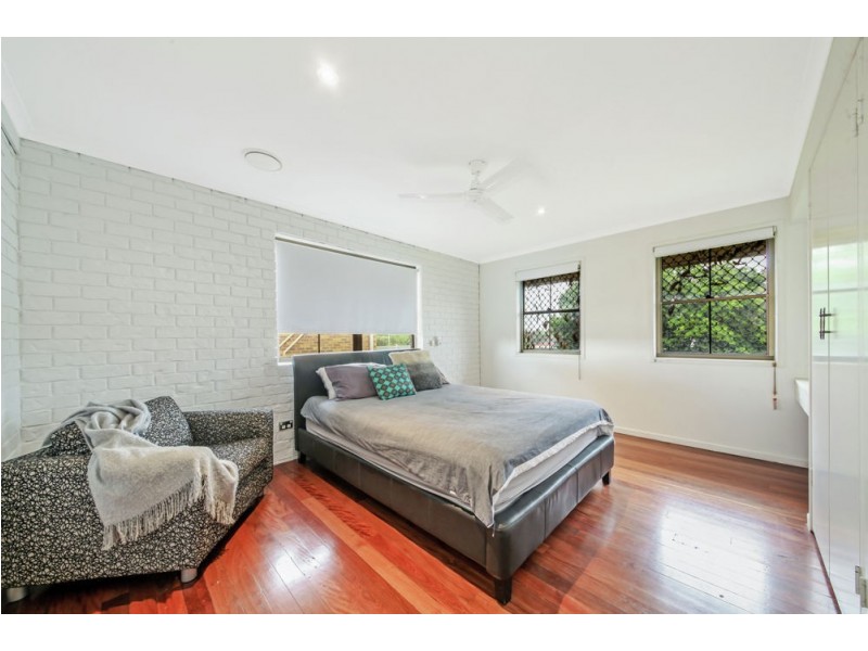 18 McCallum Street, Carseldine QLD 4034