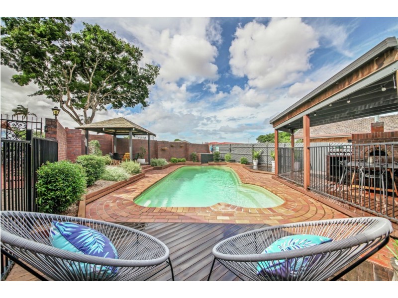 18 McCallum Street, Carseldine QLD 4034