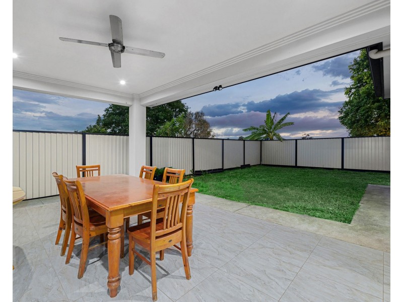 8 Nielson Street, Chermside QLD 4032
