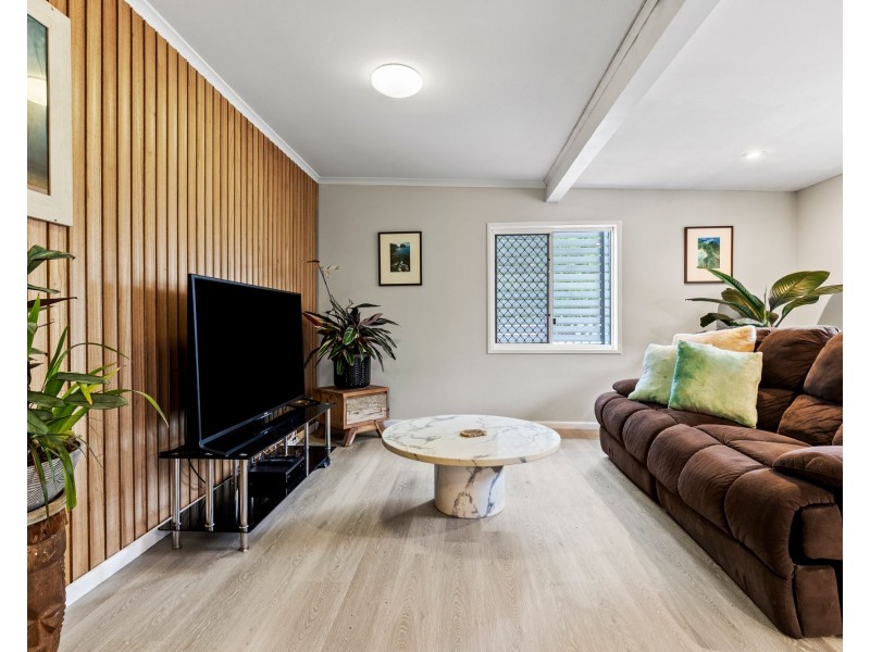 16 Burralong Street, Deagon QLD 4017