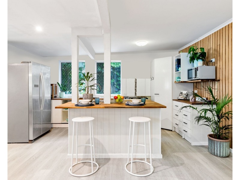 16 Burralong Street, Deagon QLD 4017