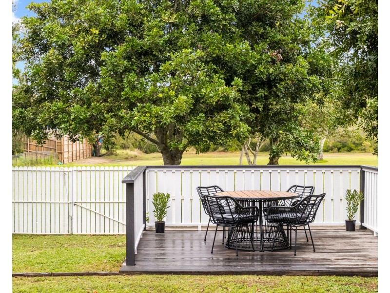 16 Burralong Street, Deagon QLD 4017