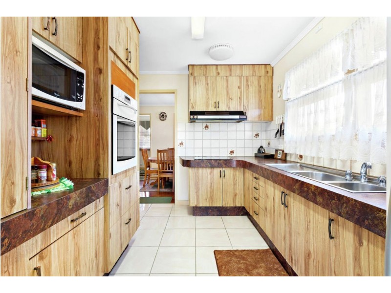 10 Landscape Street, Stafford Heights QLD 4053