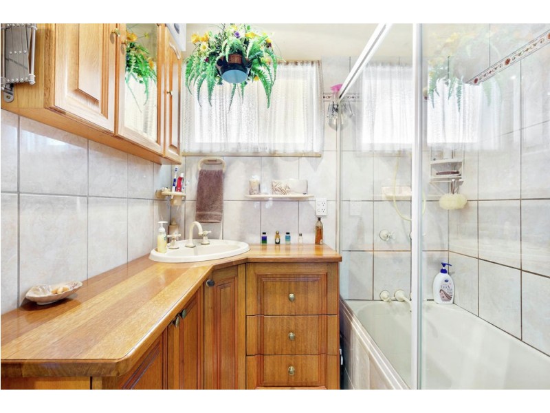 10 Landscape Street, Stafford Heights QLD 4053