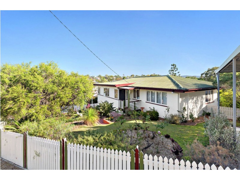 10 Landscape Street, Stafford Heights QLD 4053