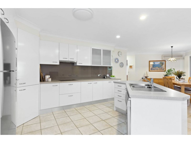 25 Explorer Drive, Albany Creek QLD 4035