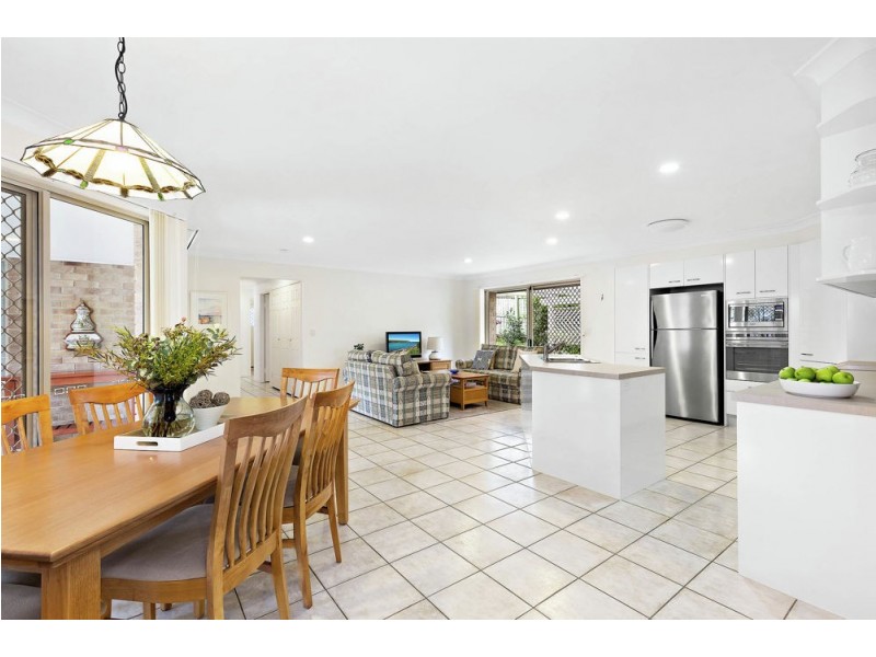 25 Explorer Drive, Albany Creek QLD 4035