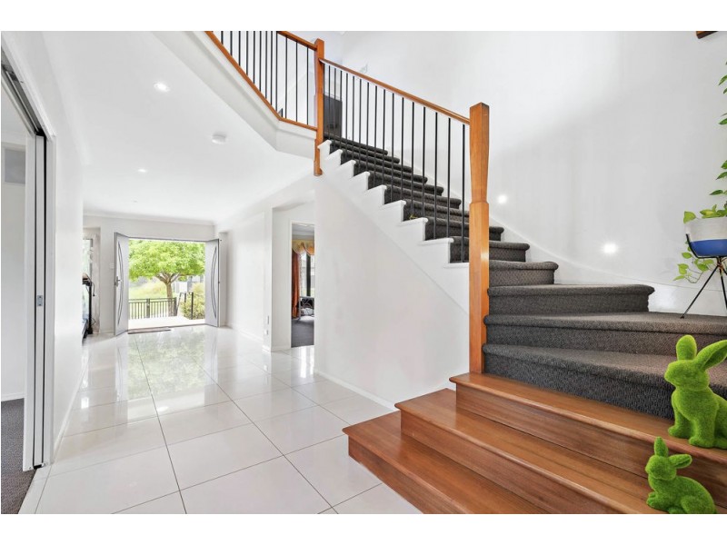 23 Apulia Place, Bridgeman Downs QLD 4035