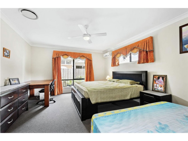 23 Apulia Place, Bridgeman Downs QLD 4035
