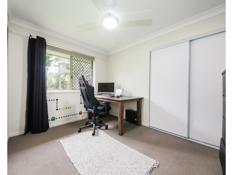 8 Ilona Place, Eatons Hill QLD 4037