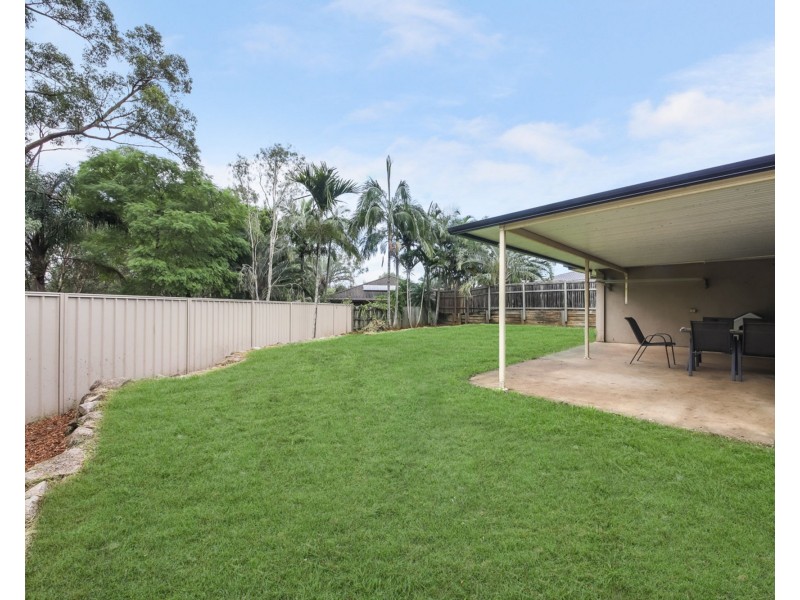 8 Ilona Place, Eatons Hill QLD 4037