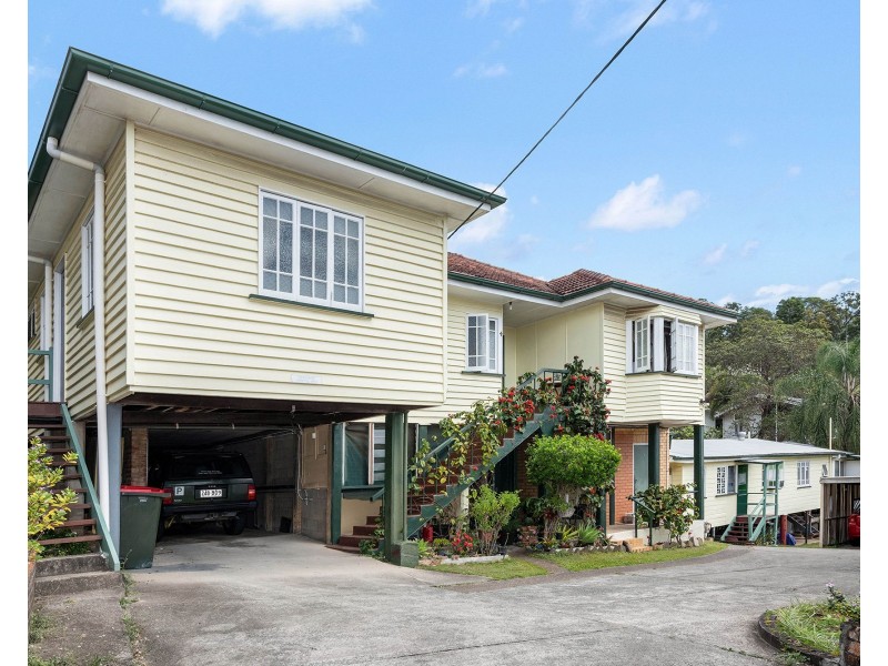 17 Rougham Street, Windsor QLD 4030