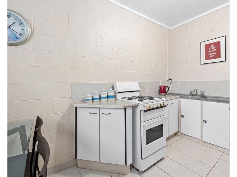 17 Rougham Street, Windsor QLD 4030