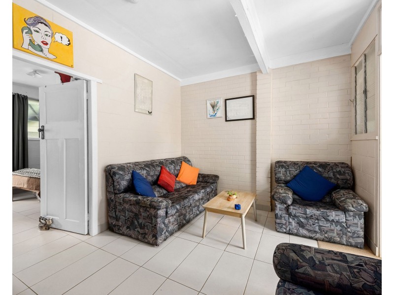 17 Rougham Street, Windsor QLD 4030