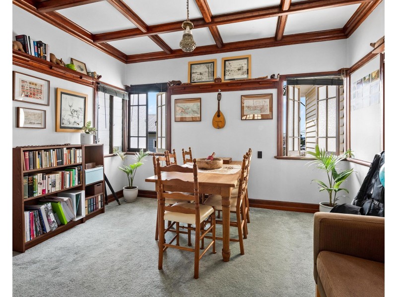 17 Rougham Street, Windsor QLD 4030