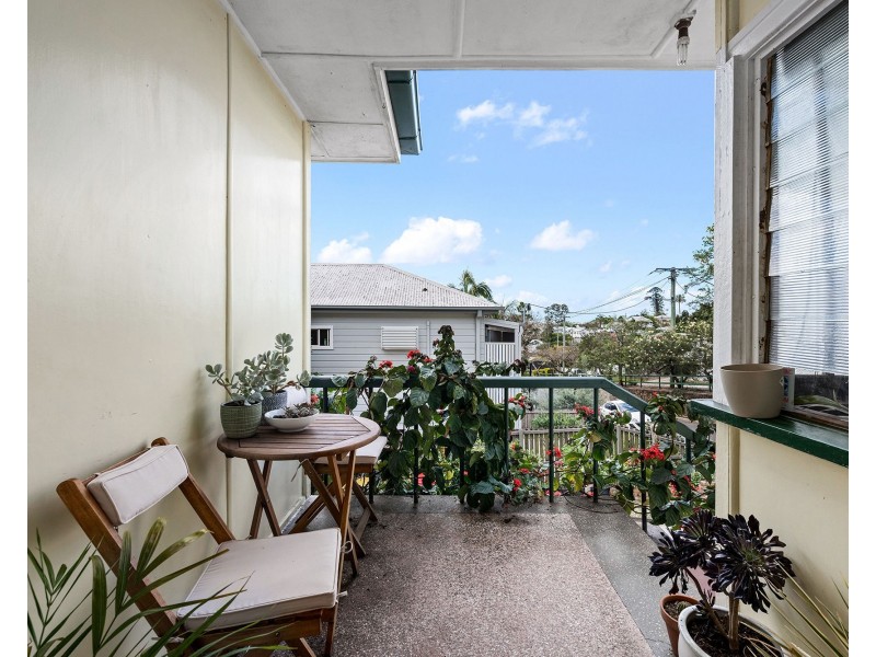 17 Rougham Street, Windsor QLD 4030