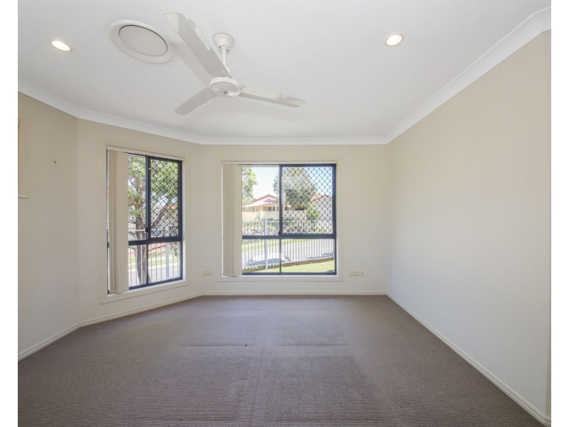 151 Saturn Crescent, Bridgeman Downs QLD 4035