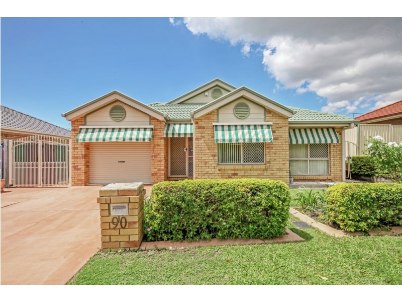 90 Wimbledon Circuit, Carseldine QLD 4034