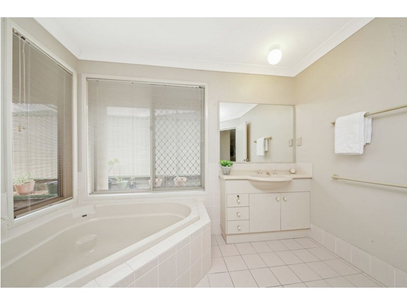 90 Wimbledon Circuit, Carseldine QLD 4034