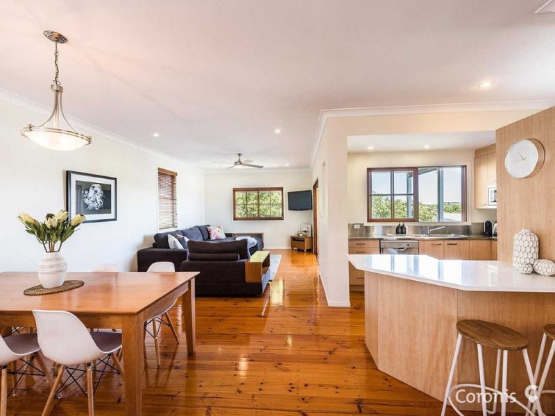 25 Thynne Avenue, Norman Park QLD 4170
