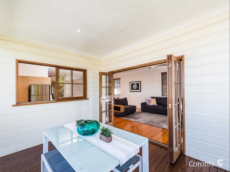 25 Thynne Avenue, Norman Park QLD 4170