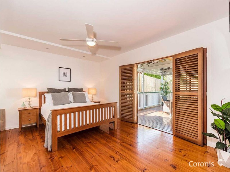 25 Thynne Avenue, Norman Park QLD 4170