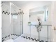 25 Thynne Avenue, Norman Park QLD 4170