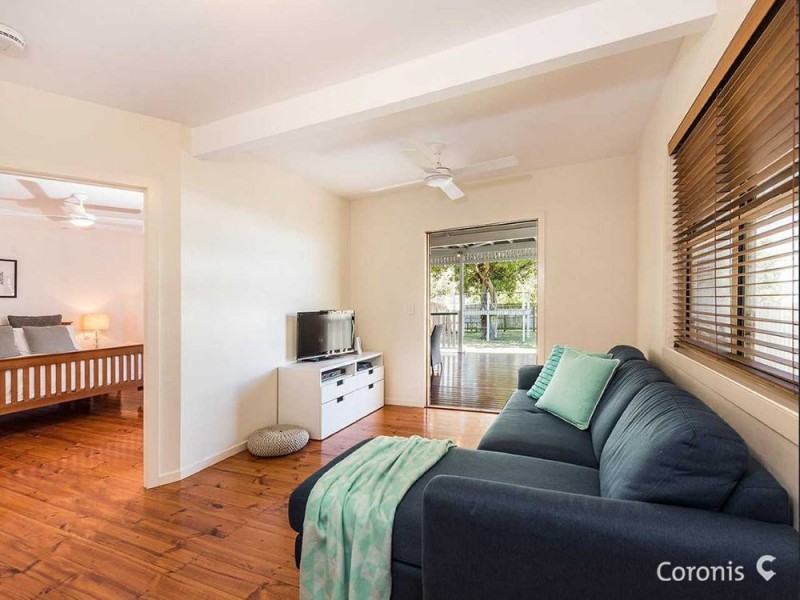 25 Thynne Avenue, Norman Park QLD 4170