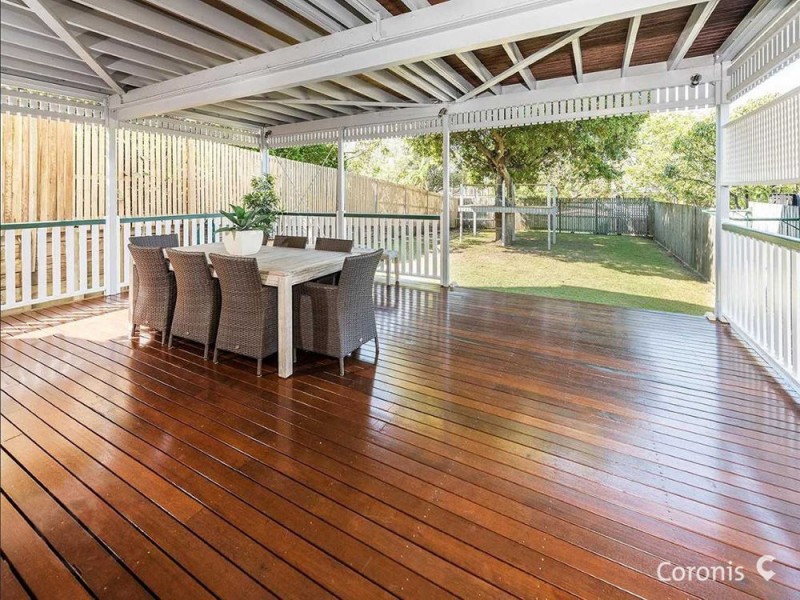 25 Thynne Avenue, Norman Park QLD 4170