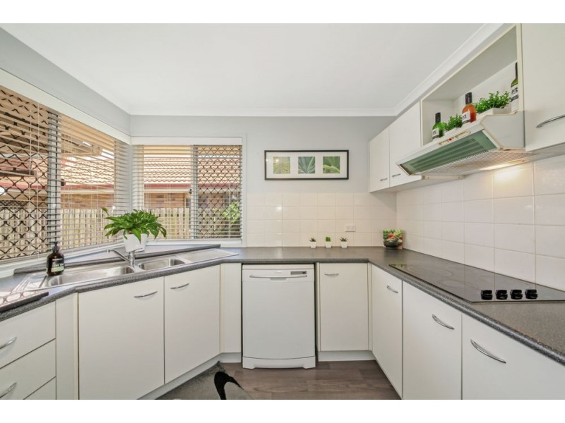 8 Camphor Laurel Close, Fitzgibbon QLD 4018