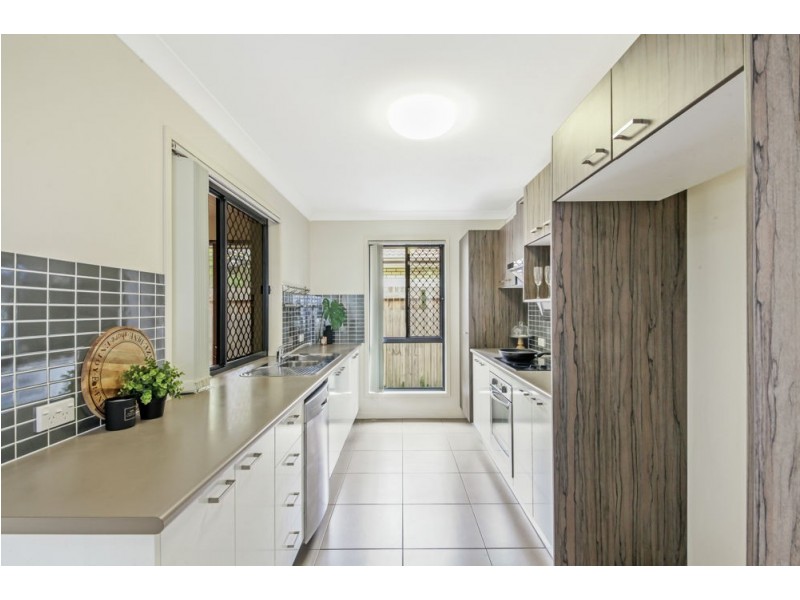 17 Booyong Place, Bridgeman Downs QLD 4035