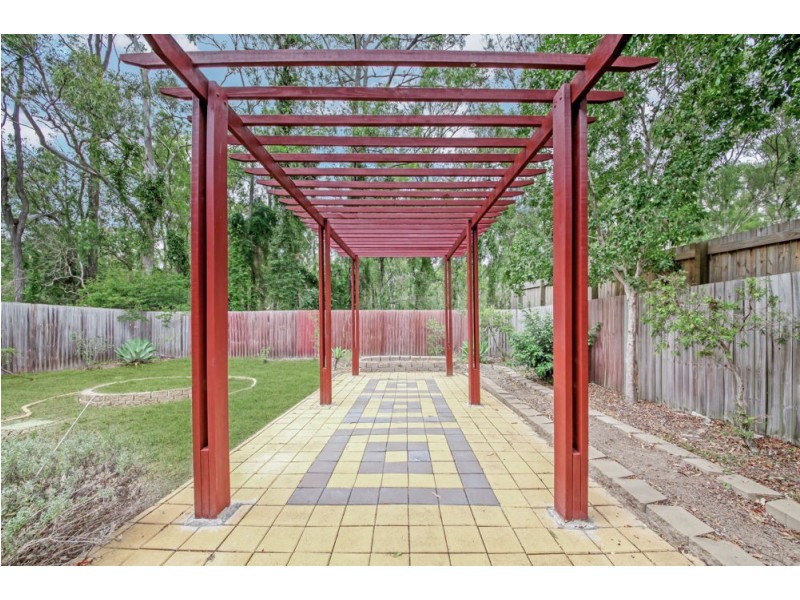 17 Booyong Place, Bridgeman Downs QLD 4035