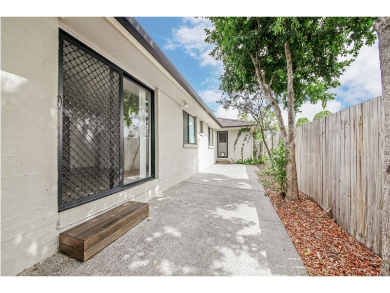 17 Booyong Place, Bridgeman Downs QLD 4035