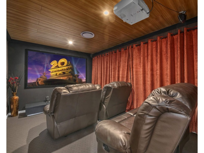 19 Beazley Circuit, Bridgeman Downs QLD 4035