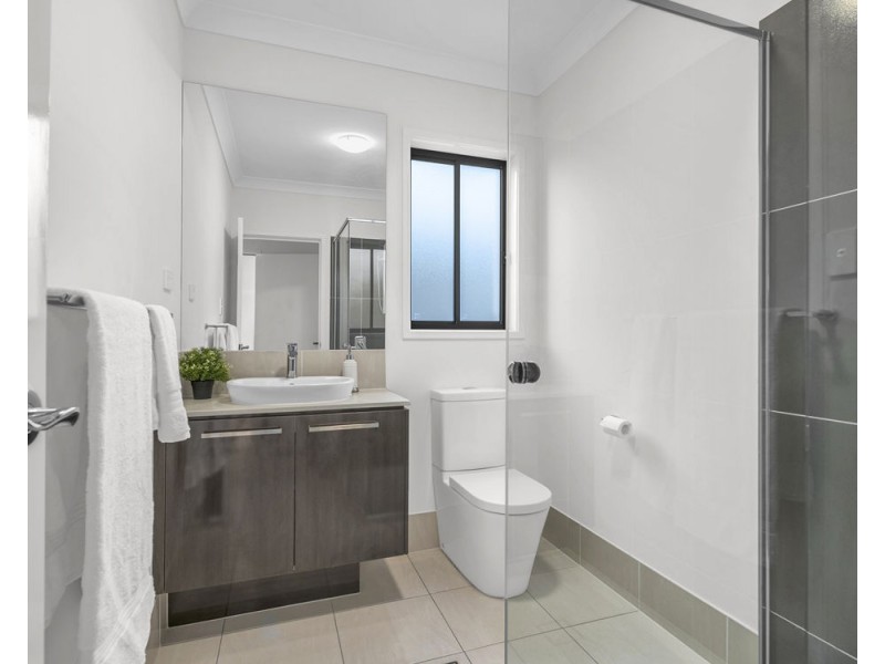 19 Beazley Circuit, Bridgeman Downs QLD 4035