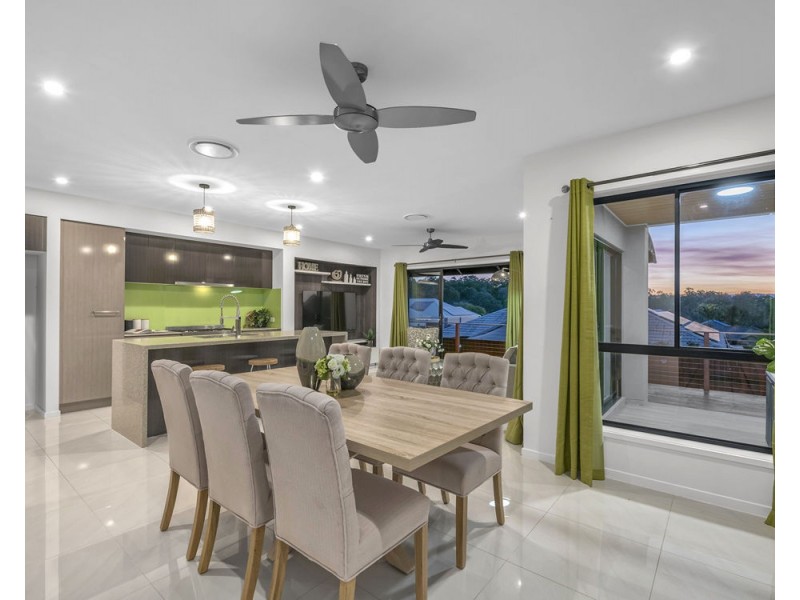 19 Beazley Circuit, Bridgeman Downs QLD 4035