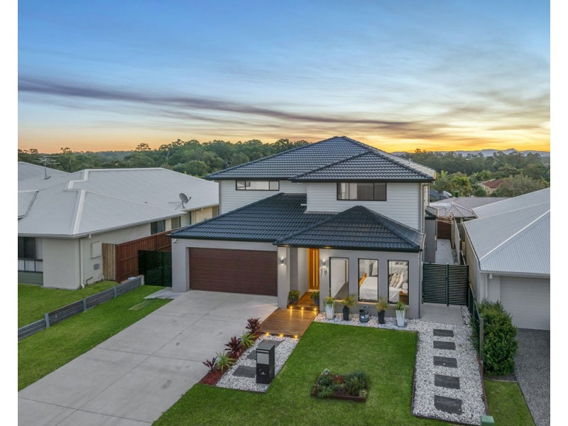 19 Beazley Circuit, Bridgeman Downs QLD 4035