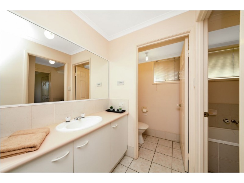 4 Abdale Street, Wavell Heights QLD 4012