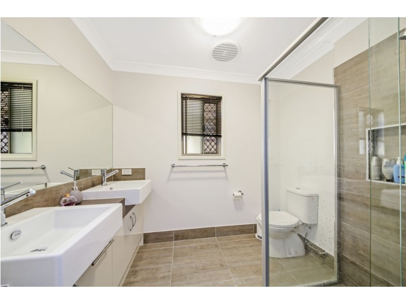 8 Duncan Avenue, Bald Hills QLD 4036