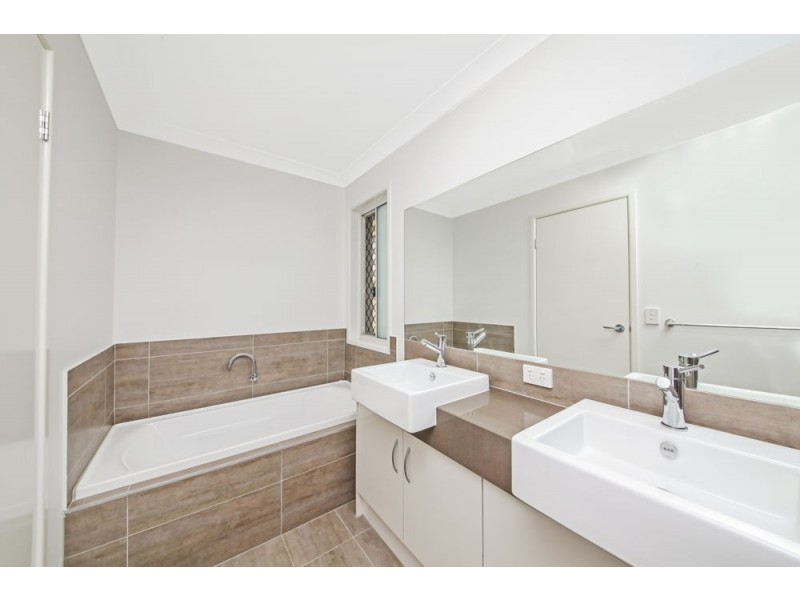 8 Duncan Avenue, Bald Hills QLD 4036