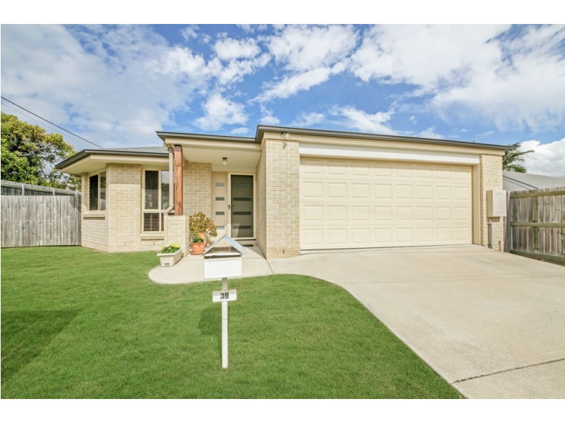 39 Centaur Street, Redcliffe QLD 4020