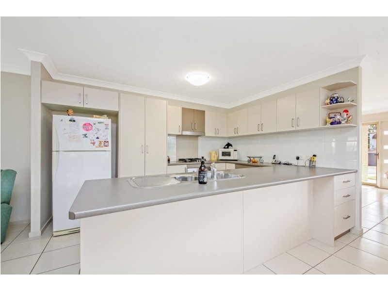 39 Centaur Street, Redcliffe QLD 4020