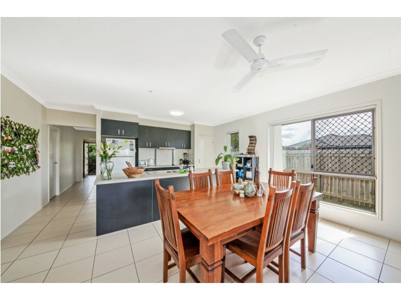 14 Cascades Street, North Lakes QLD 4509