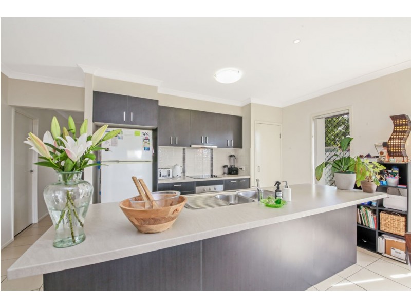 14 Cascades Street, North Lakes QLD 4509