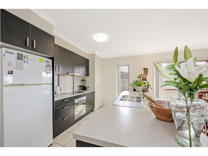 14 Cascades Street, North Lakes QLD 4509