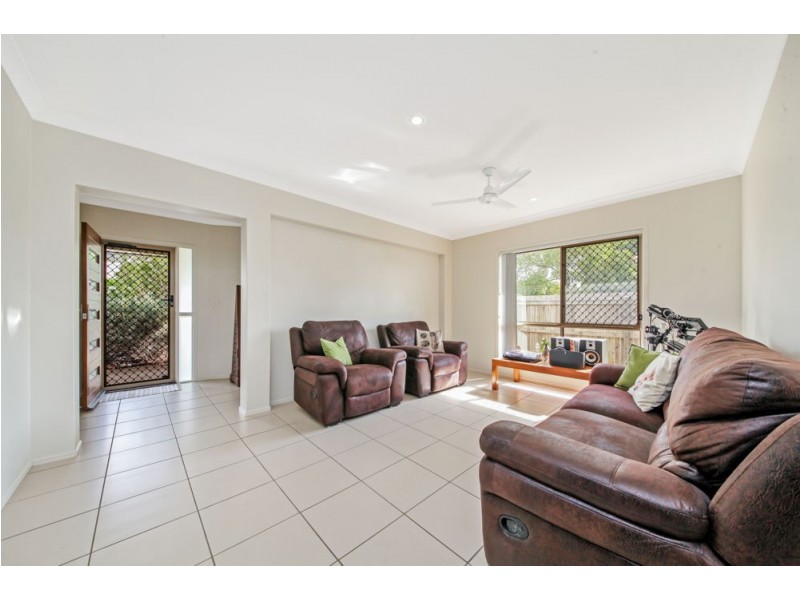 14 Cascades Street, North Lakes QLD 4509